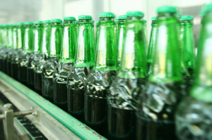 啤酒股三季度销售普遍回暖，原材料成本压力有望缓解